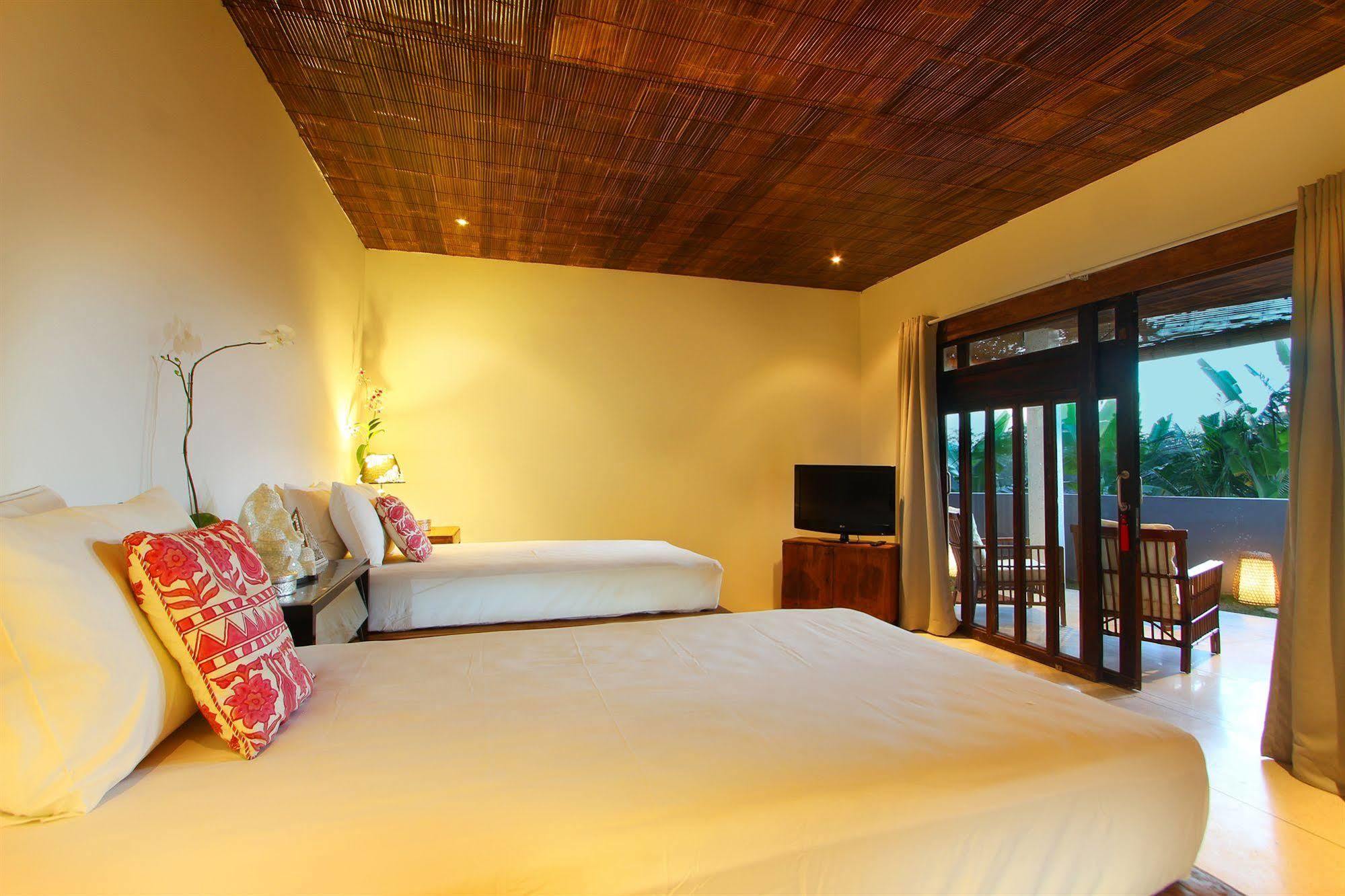 The Apartments Canggu Exterior photo