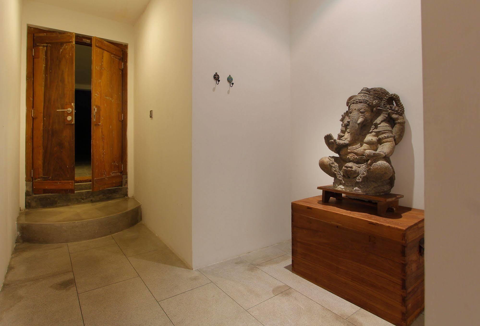 The Apartments Canggu Exterior photo