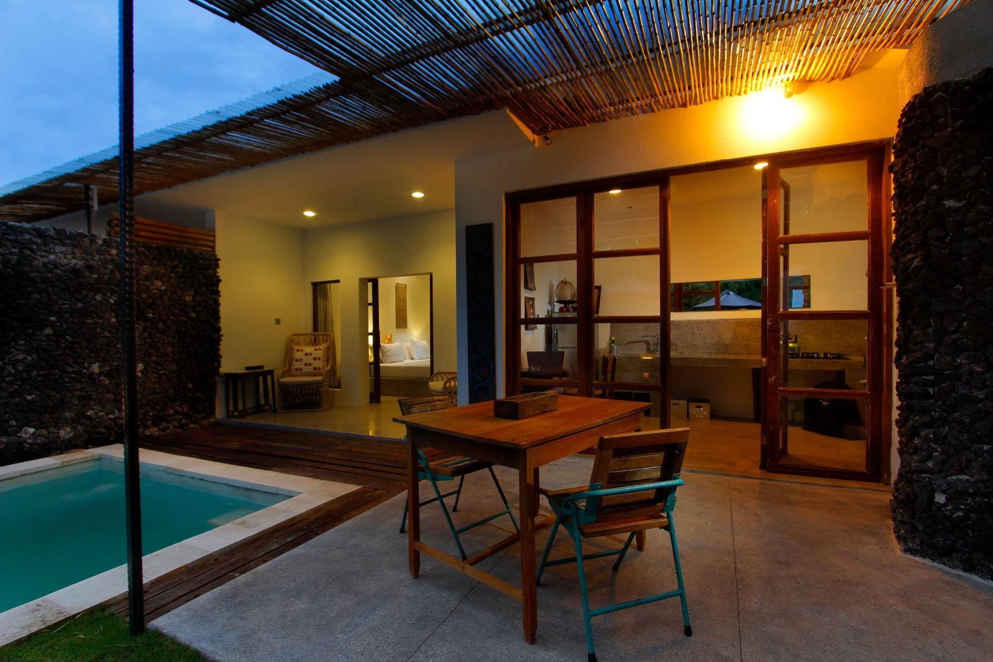 The Apartments Canggu Exterior photo